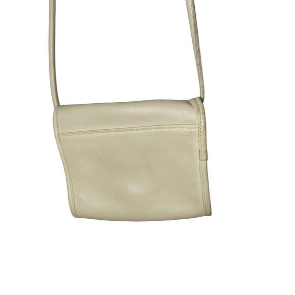 Vintage COACH Cream USA 90s Christie Bone Leather Envelope Flap Crossbody Bag - Picture 10 of 10